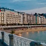 Apartment Berabera,parking Free,2wc,terraza,aire Acond,auto Checkin San Sebastian