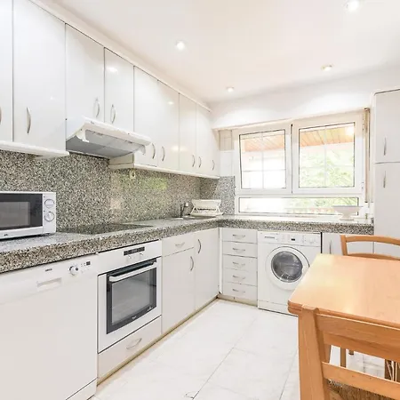 Berabera,parking Free,2wc,terraza,aire Acond,auto Checkin